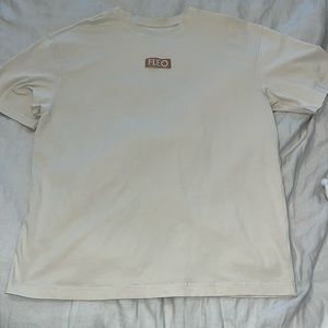 Fleo cream tee